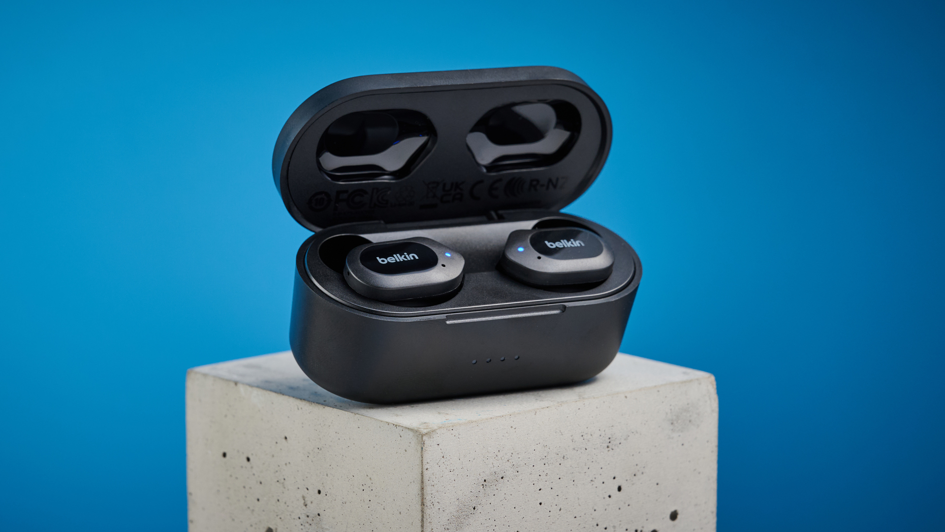 Black Belkin SoundForm Play cheap wireless earbuds