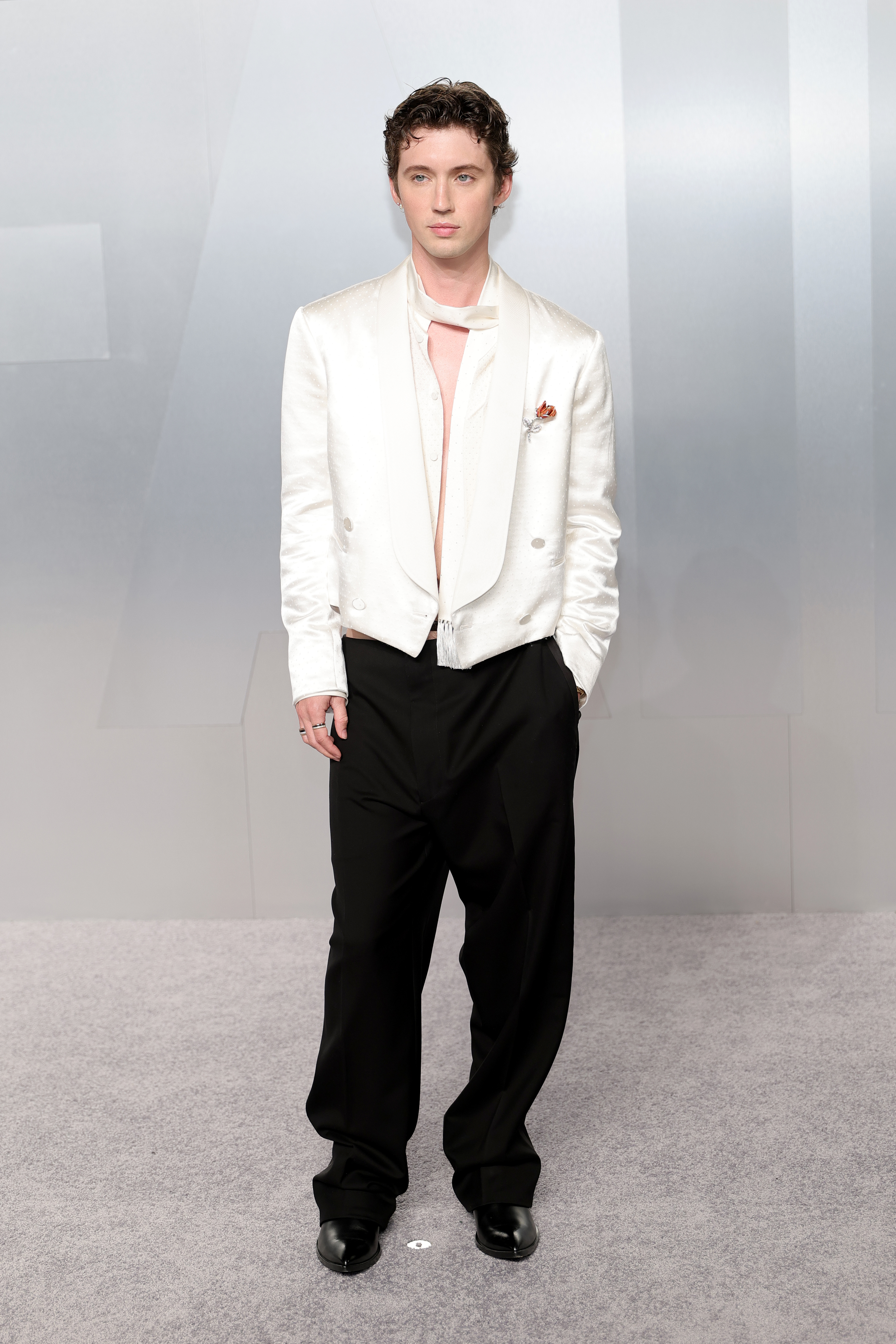 LOS ANGELES, CALIFORNIA - MARCH 15: Troye Sivan attends the 2026 Vanity Fair Oscar Party Hosted By Mark Guiducci at Los Angeles County Museum of Art on March 15, 2026 in Los Angeles, California. (Photo by Neilson Barnard/Getty Images)