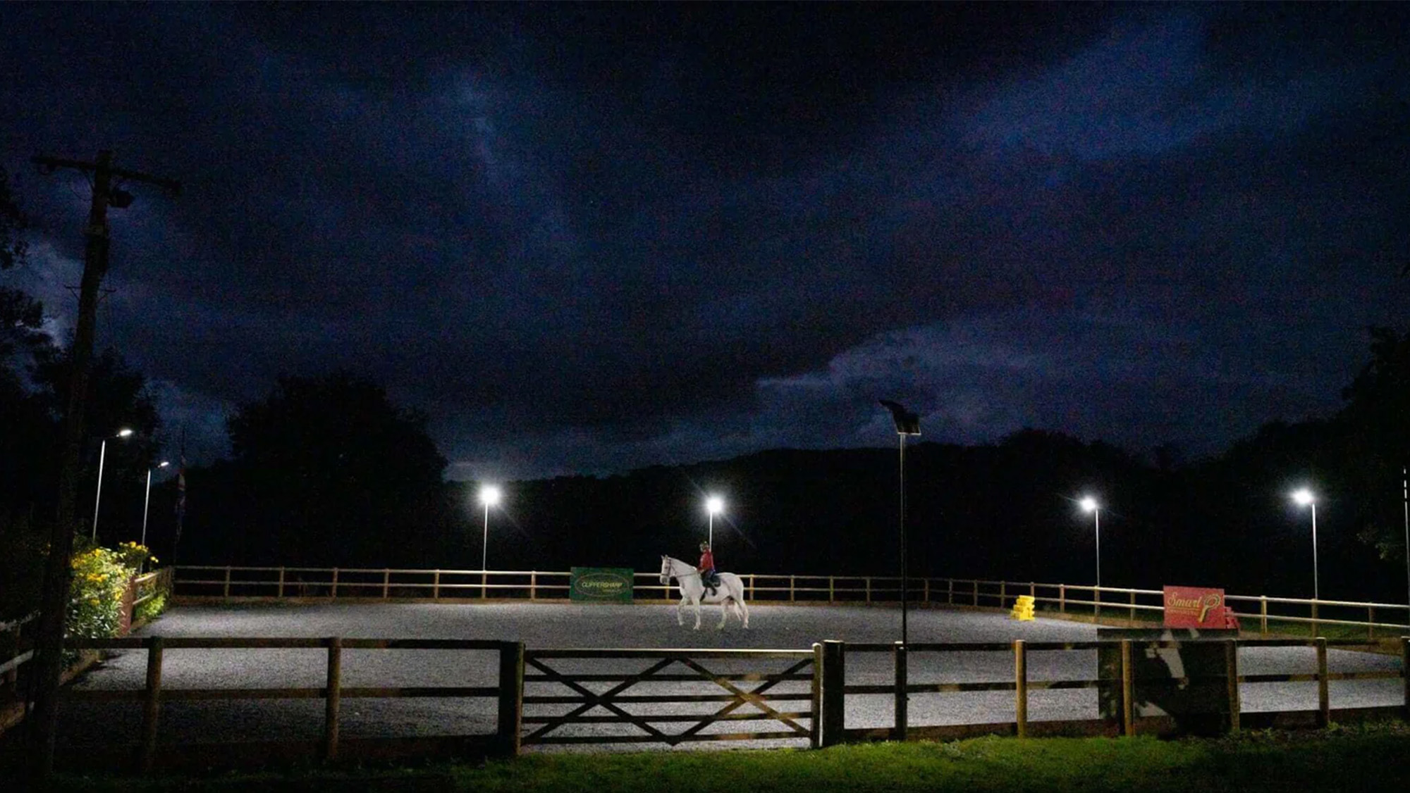 Solar arena lights main