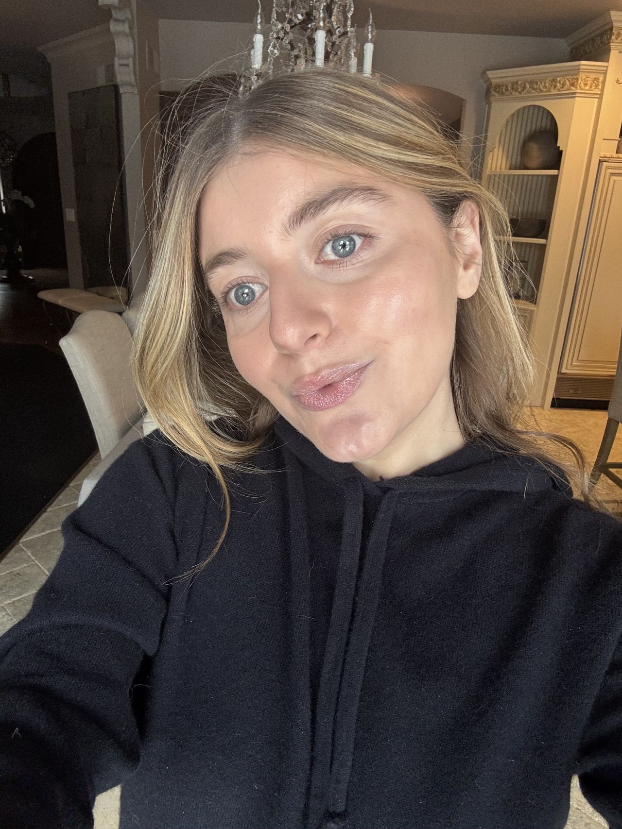 Samantha Holender before, during, and after testing Smashbox's Precision Contour Pens.