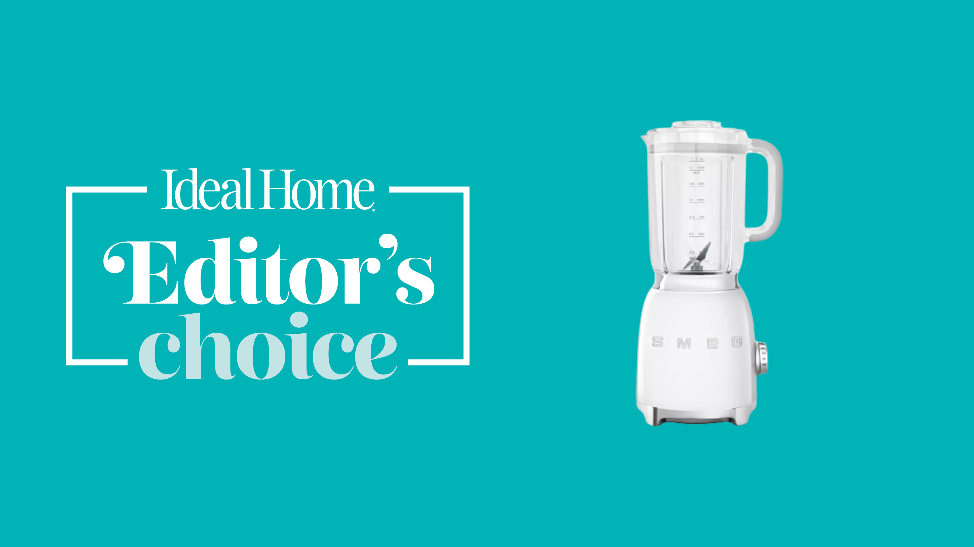 Smeg blender on blue background