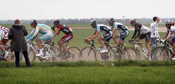 Tom Boonen (Omega Pharma-QuickStep) bides his time in the field.
