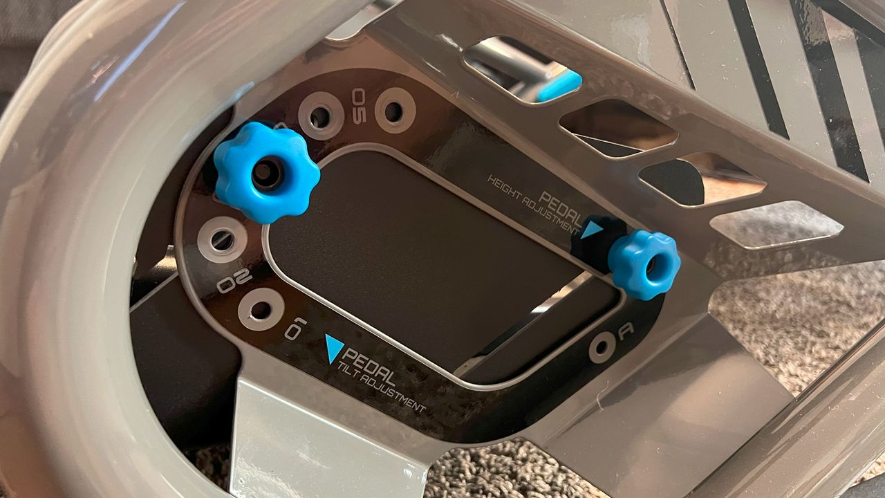 Playseat Trophy Logitech G Edition's blue logitech branded screws