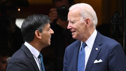 Joe Biden and Rishi Sunak leave 10 Downing Street 