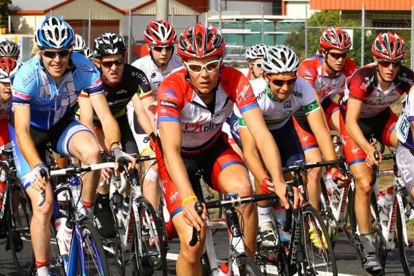 James Hepburn from Virgin Blue RBS Morgans finds a good line during the Tour of Toowoomba.