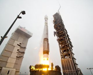 Atlas 5 rocket launches NROL-36 payload for National Reconnaissance Office.