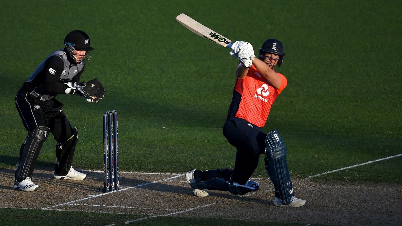 Dawid Malan on his way to a 48-ball century