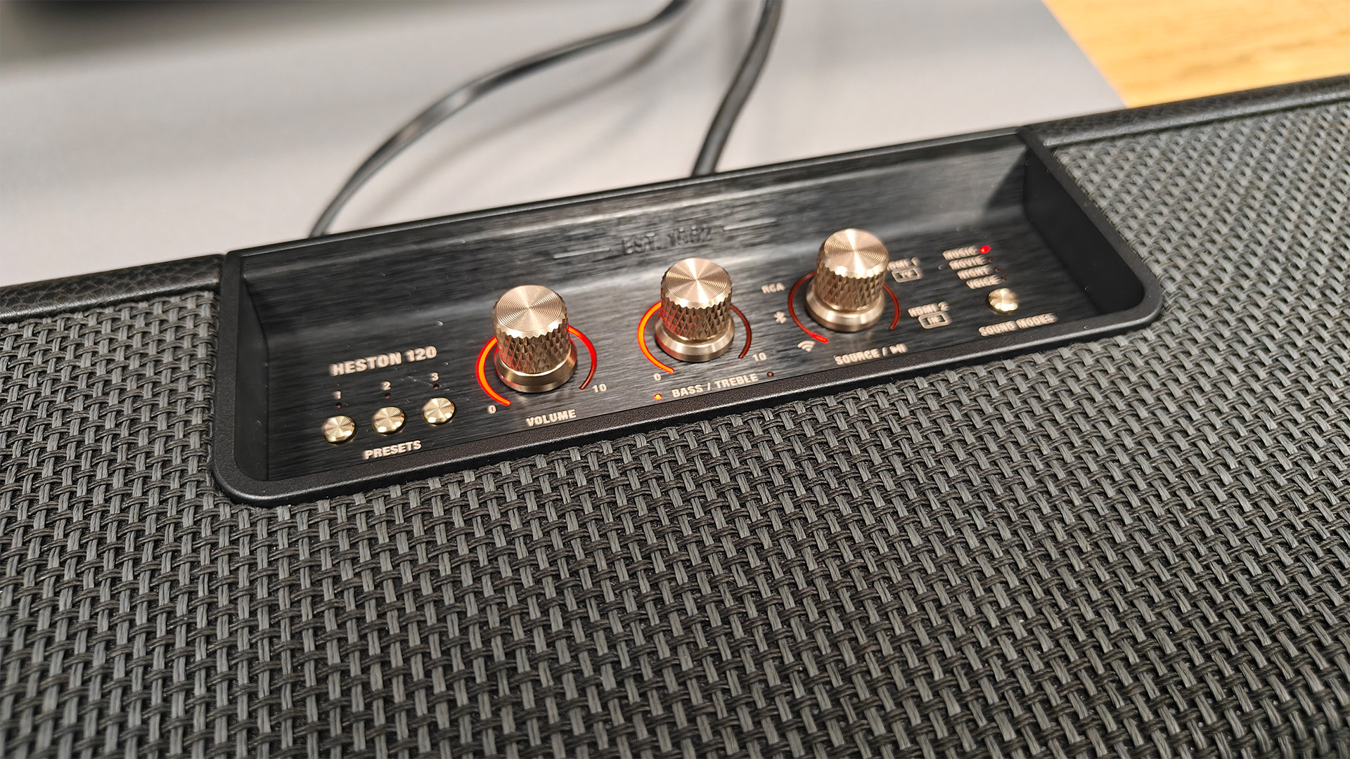 Marshall Heston 120 soundbar detail on buttons