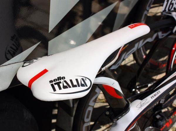 Caisse d'Epargne is using Selle Italia saddles.