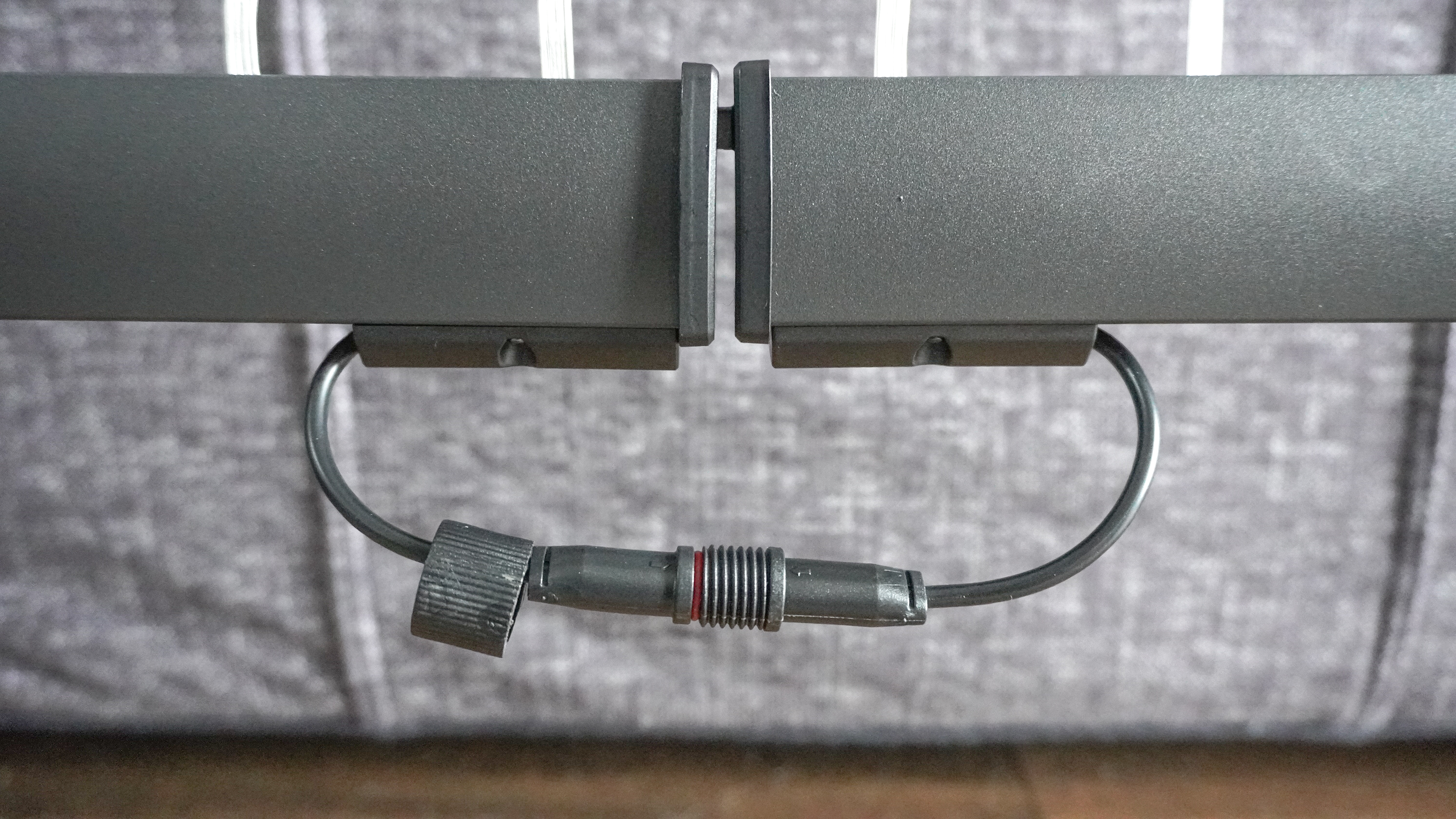 Connecting two section of the Govee Lightwall together