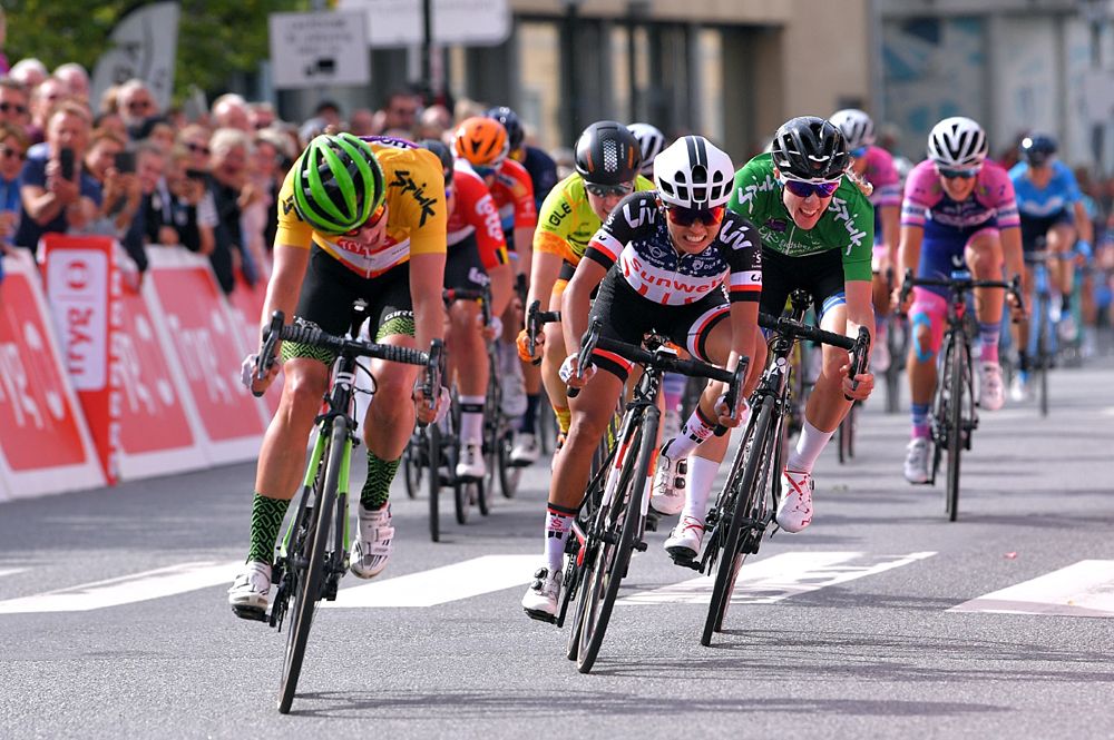 Marianne Vos wins the stage 3 sprint at Ladies Tour of Norway