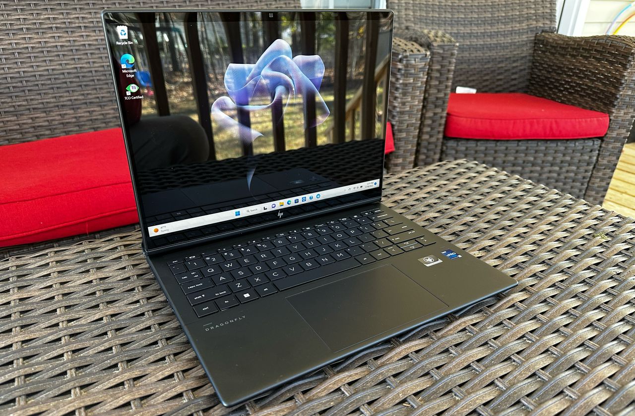 HP Dragonfly Folio G3