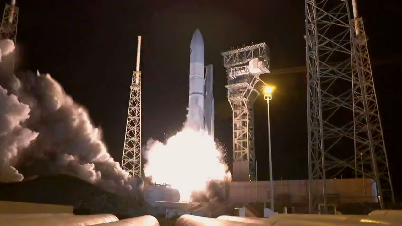 Vulcan Centaur rocket launches 'neighborhood watch' satellites for the US military