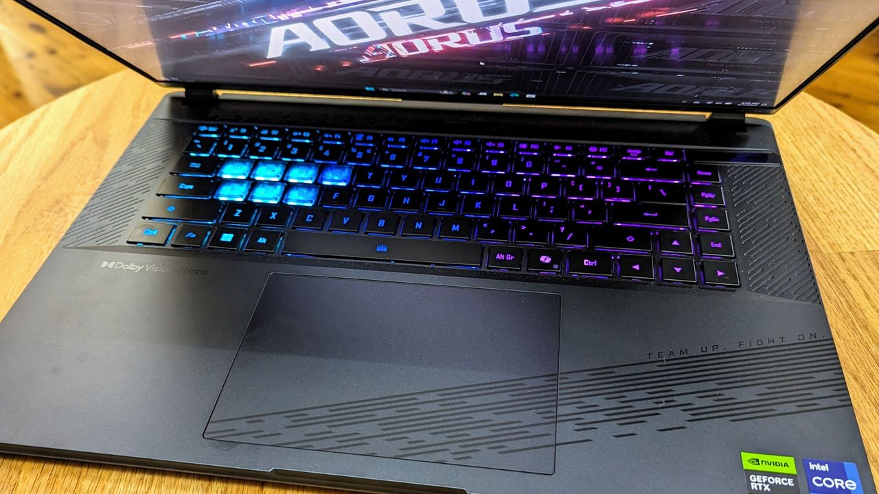 Gigabyte Aorus 16X