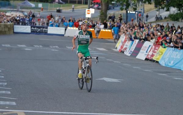 Marsh Cooper acknowledges the hometown crowd