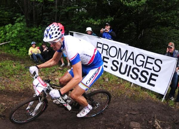 Julien Absalon (Orbea) is first up the switchbacks.