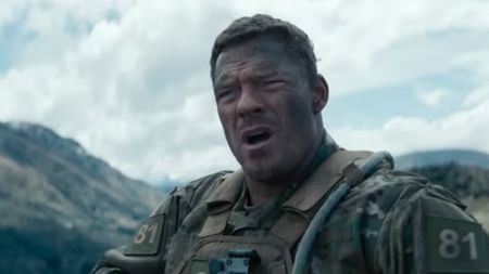 Alan Ritchson in fatigues in War Machine