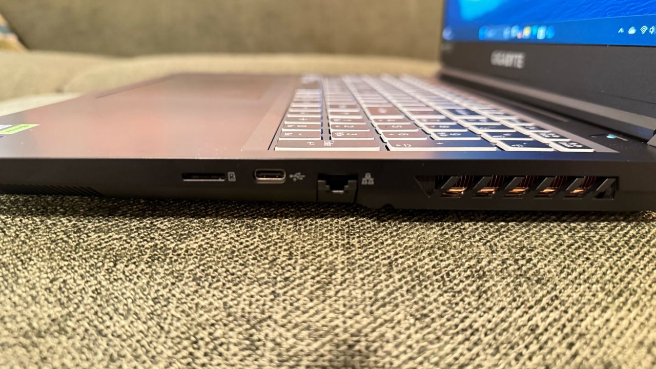 Gigabyte G6