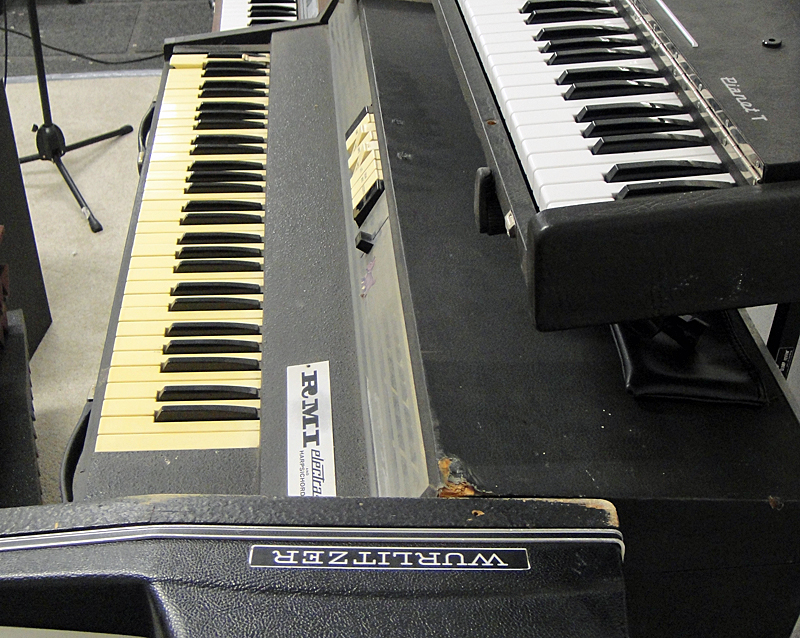 Electric pianos