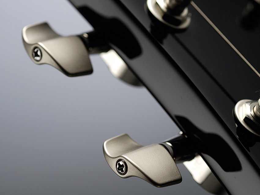 The Vox Super Smooth tuners add a classy twist to the classic design.