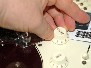 Removing a volume pot from a strat stage two