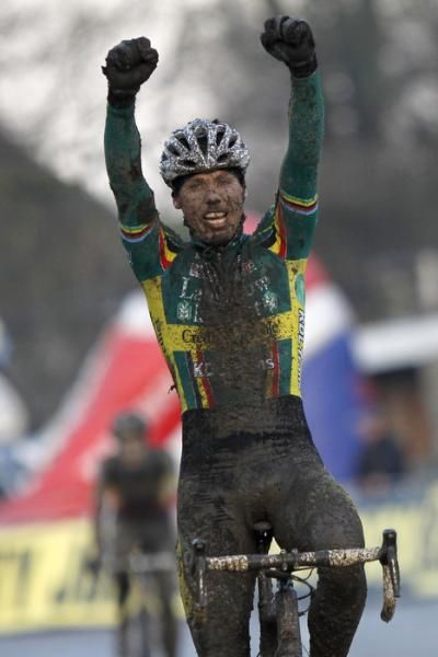 Sven Nys (Landbouwkrediet) is victorious in Namur at the World Cup
