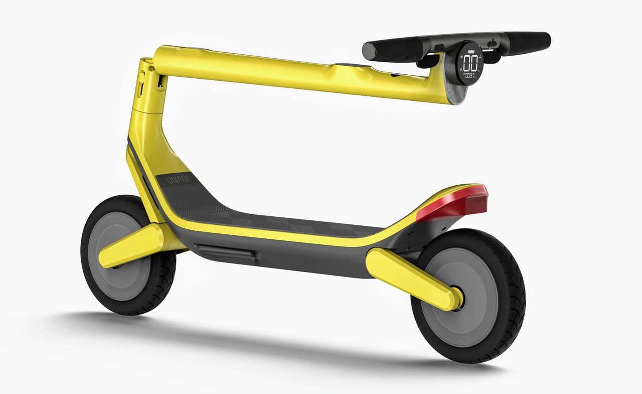 Unagi&#039;s Model Eleven electric scooter, designed by fuseproject