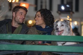 Justin Hartley as Jake, Barrett Doss as Rachel in The Noel Diary