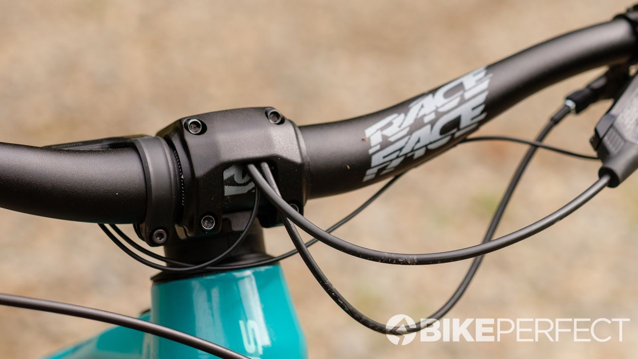 Focus Jam2 7.0 internal routing through the stem face plate