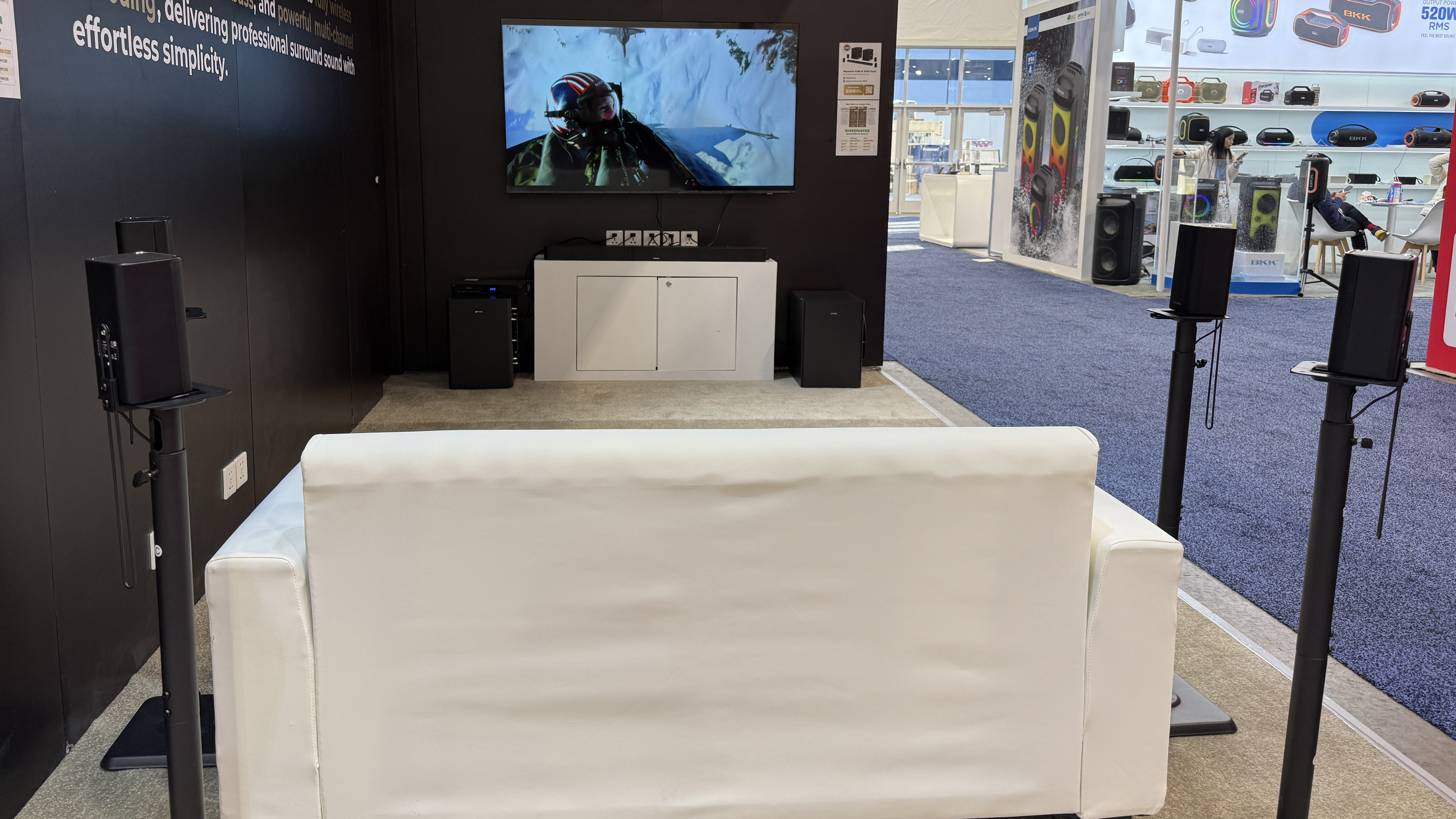 The Ultimea Skywave X100 Dual at CES 2026 on the show floor