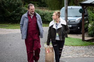 Amy advises Dan against going after Kerry in Emmerdale