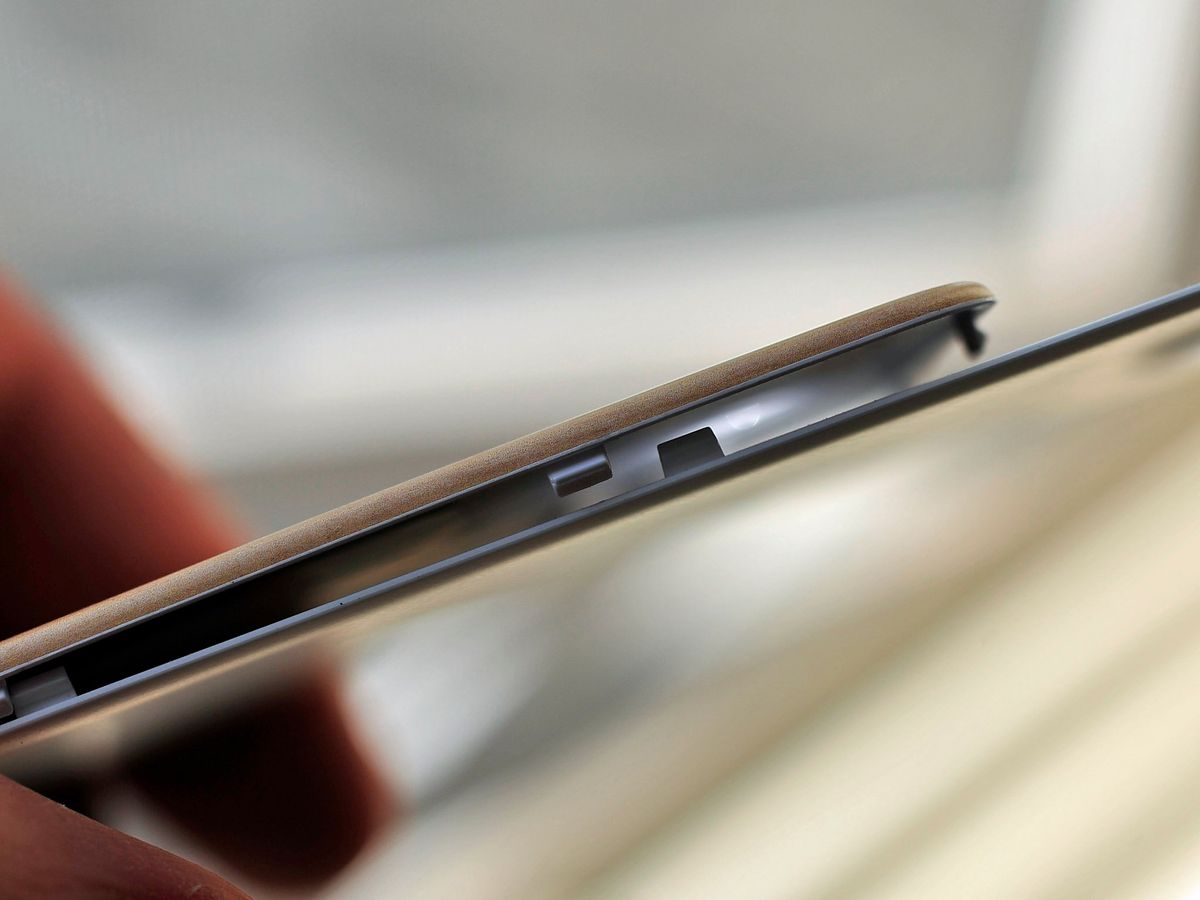 Mozo Light Wood back cover for the Lumia 650