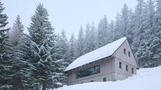 Na Kukačk&aacute;ch chalet, Czech Republic, by edit! architects