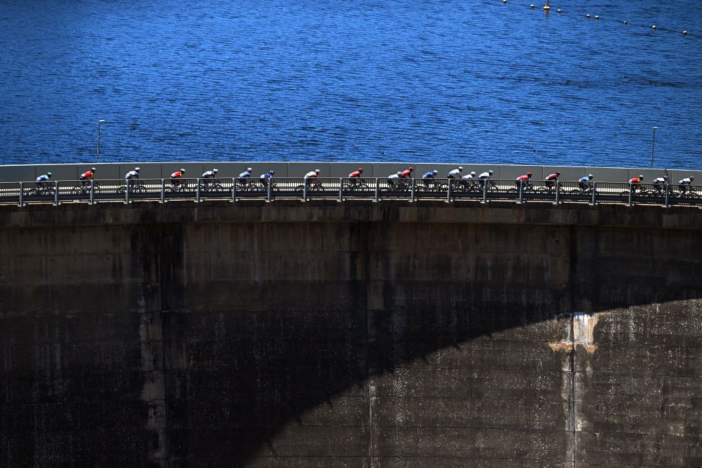 VICTOR HARBOR AUSTRALIA JANUARY 24 A general view of the peloton competing during the 25th Santos Tour Down Under 2025 Stage 4 a 1572km stage from Glenelg to Victor Harbor UCIWT on January 24 2025 in Victor Harbor Australia Photo by Dario BelingheriGetty Images