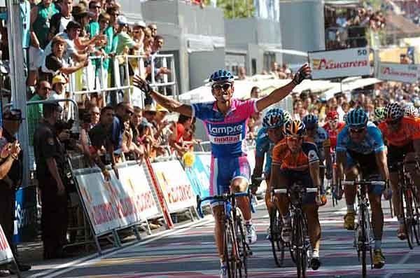 Oscar Freire (Rabobank) could only manage second in his home country's first stage.