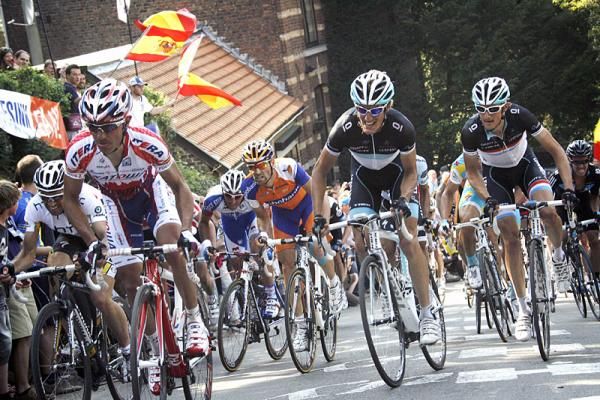 Joaqu&iacute;m Rodr&iacute;guez (Katusha) and Leopard Trek's Schleck brothers in action.