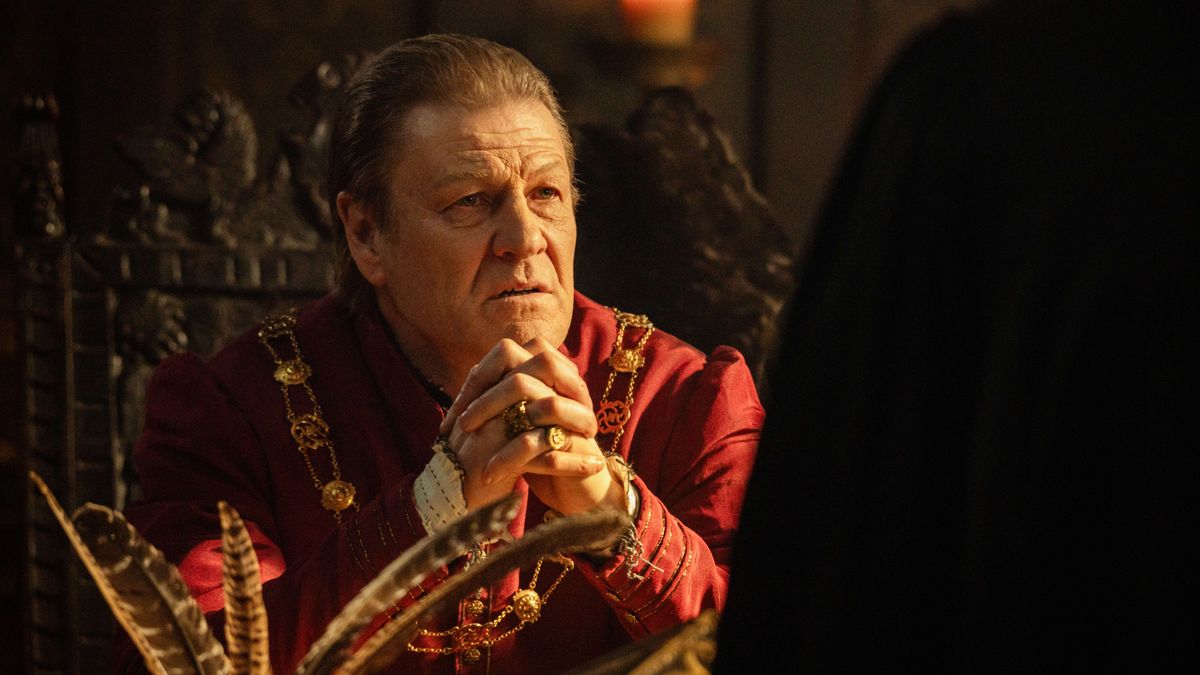 Sean Bean as Thomas Cromwell in Shardlake episode 1