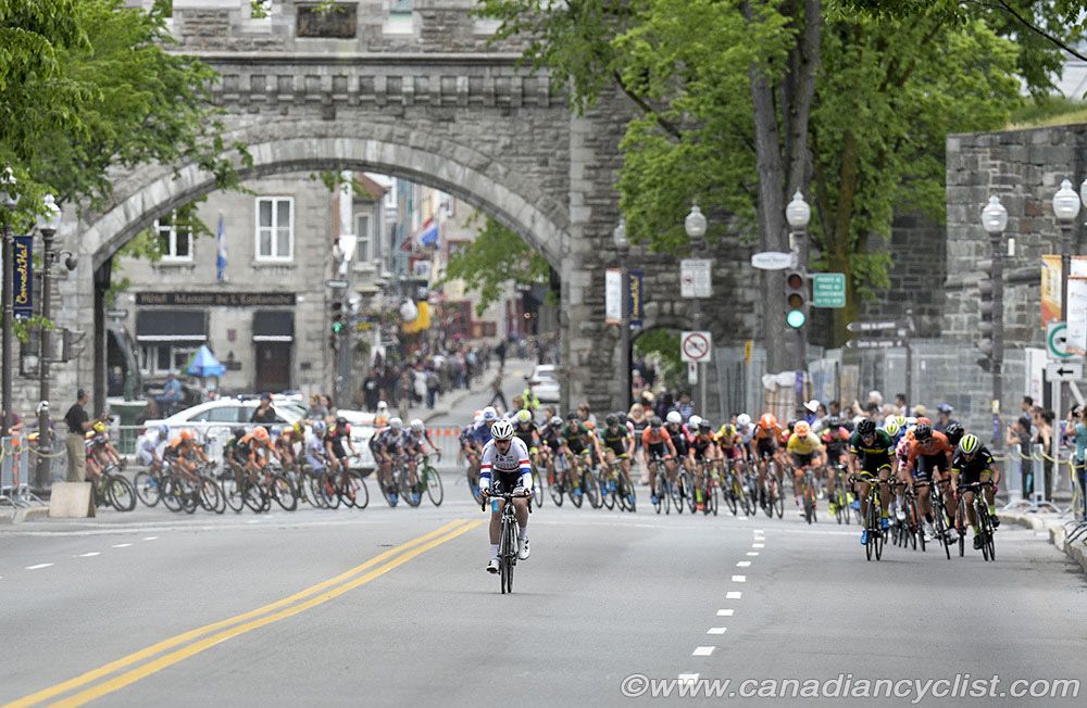 Christopher Lawless (Axeon Hagens Berman) makes initial break attempt