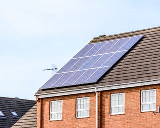 UK Solar Energy Panel on Sunny Roof