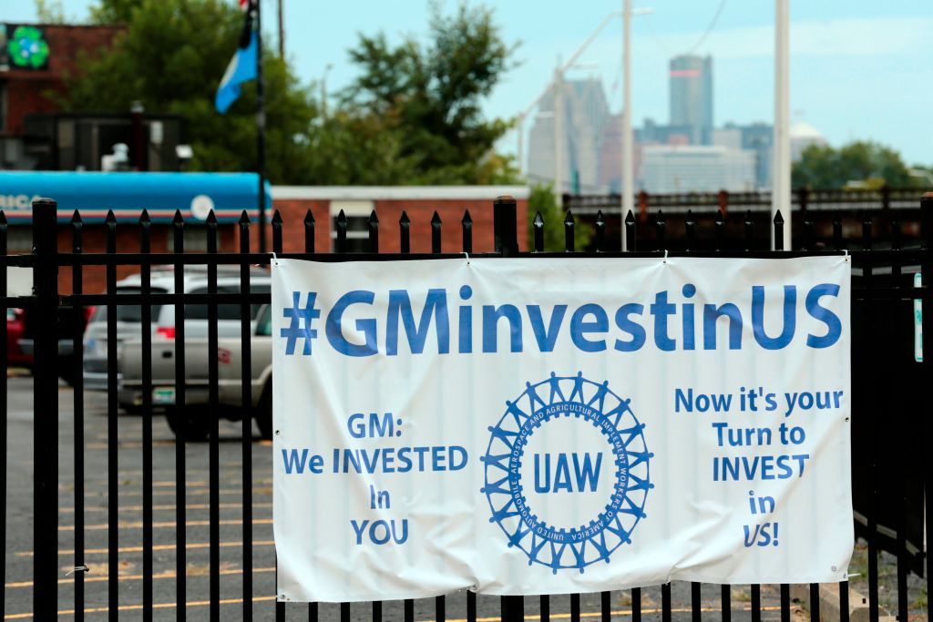 A UAW sign.