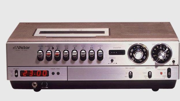 JVC HR-3300 VHS VCR (1976)