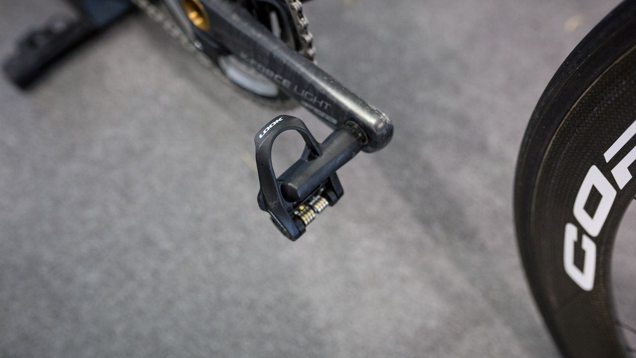 Astana run Look Keo pedals
