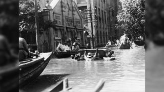 Severe flooding in Hankou, China, September 1931.