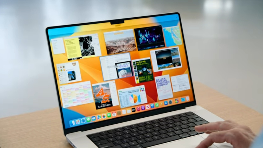 Bildaufnahme von der WWDC 2022, wo das M2 MacBook Air mitunter im Fokus stand
