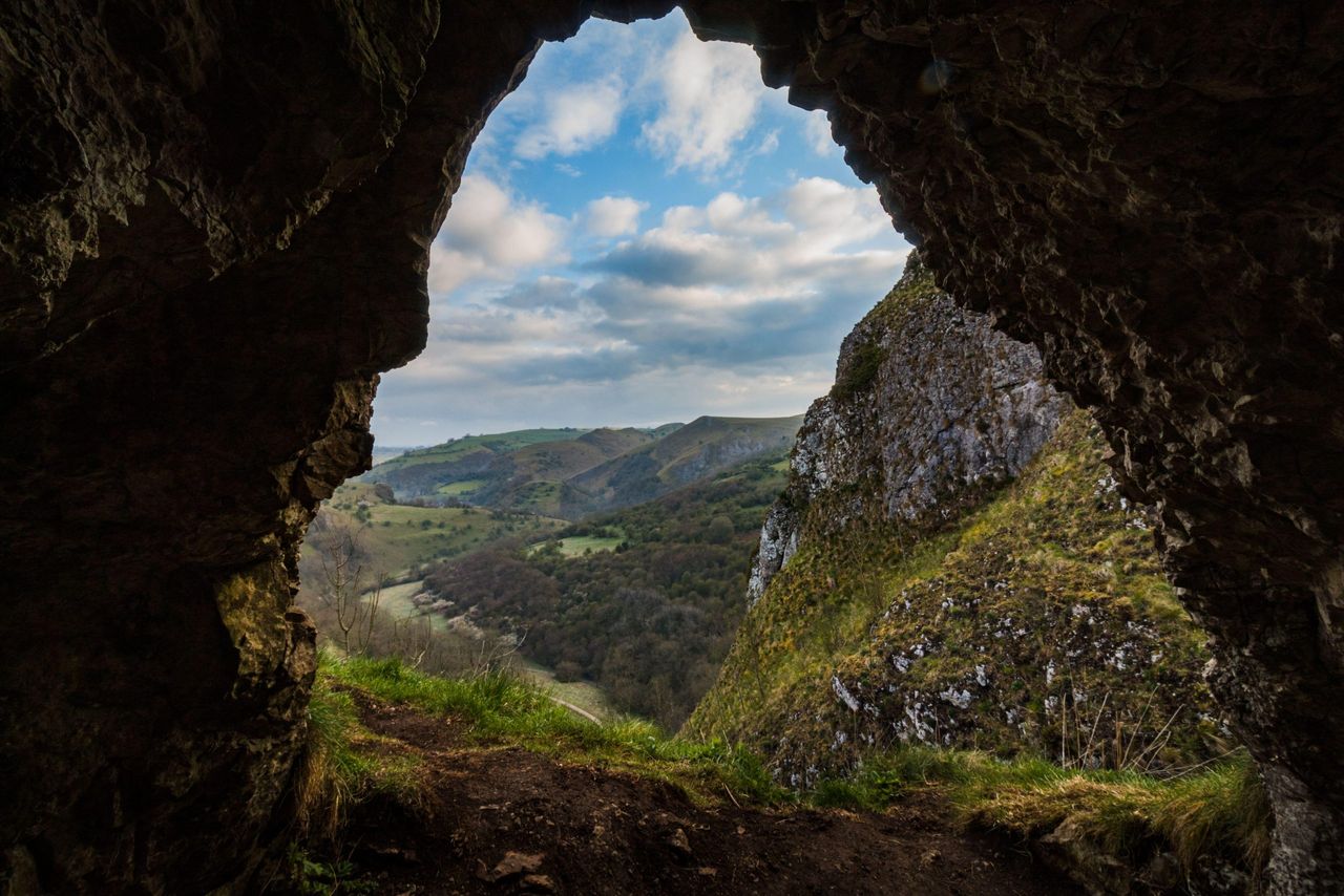 Climbing up in the mount on the morning in the Peak District, Thor Cave