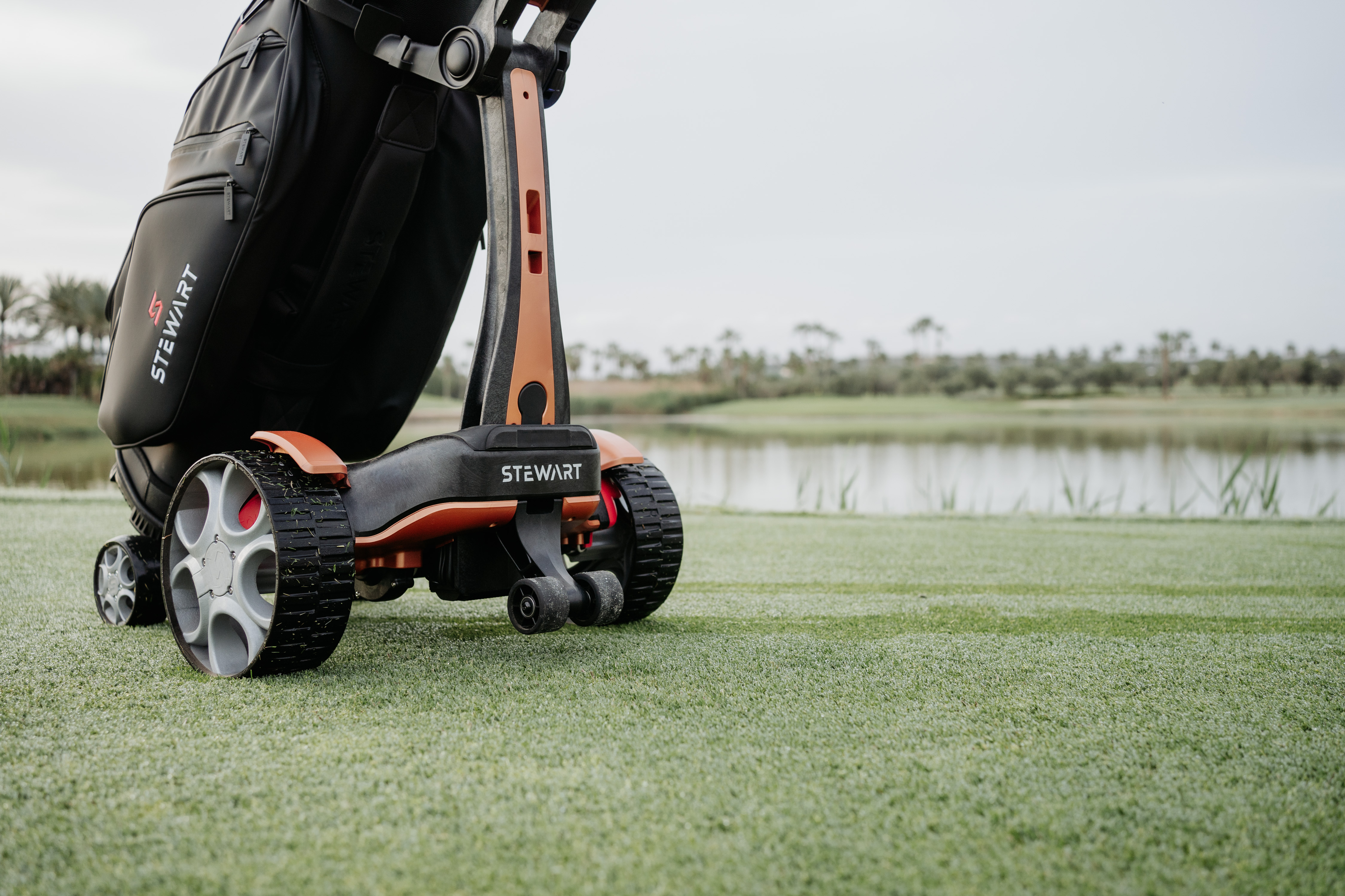 Stewart Golf Q Follow