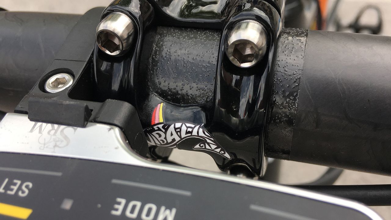 A smaller sticker also decorates the stem face plate