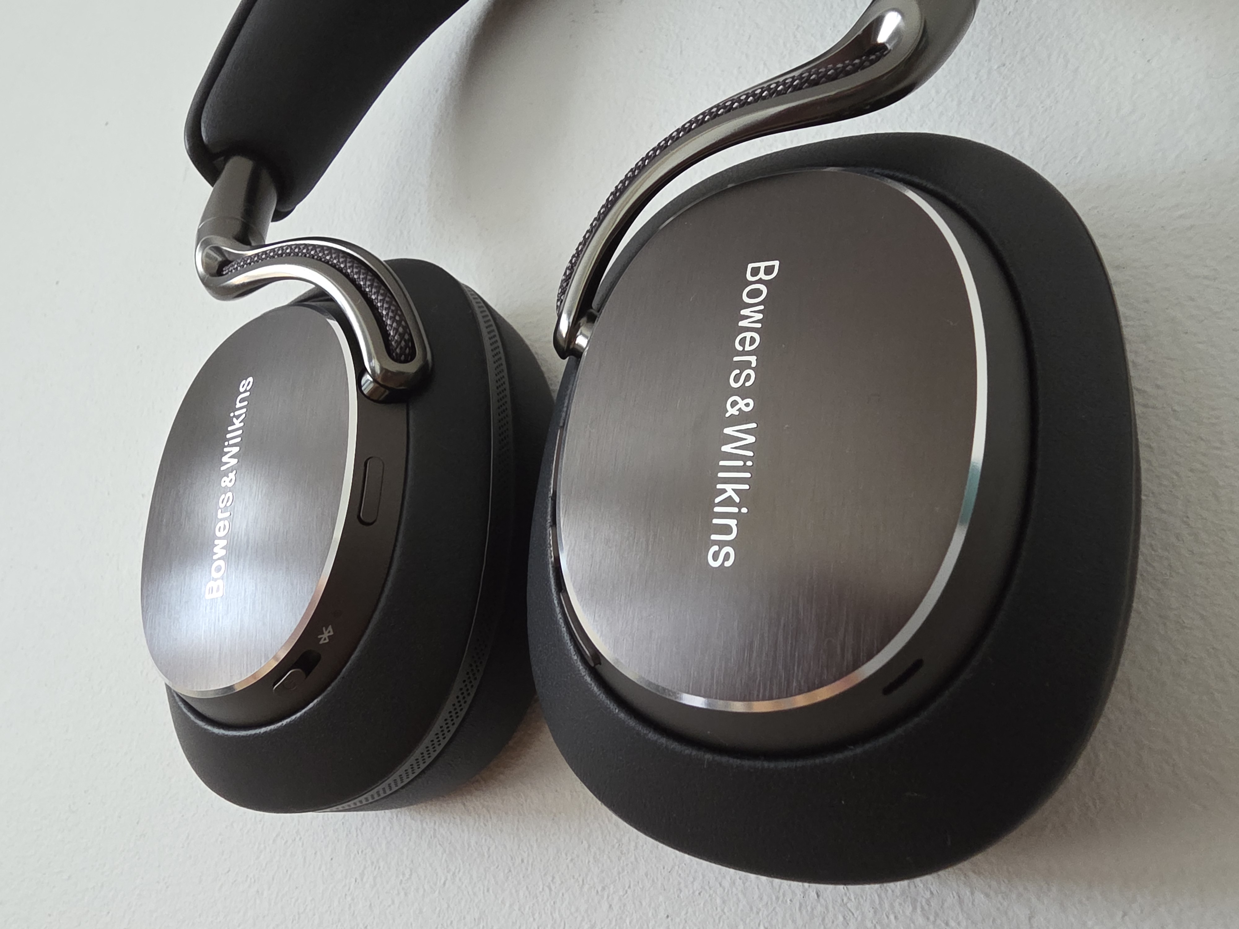 Bowers &amp;amp; Wilkins px8 s2