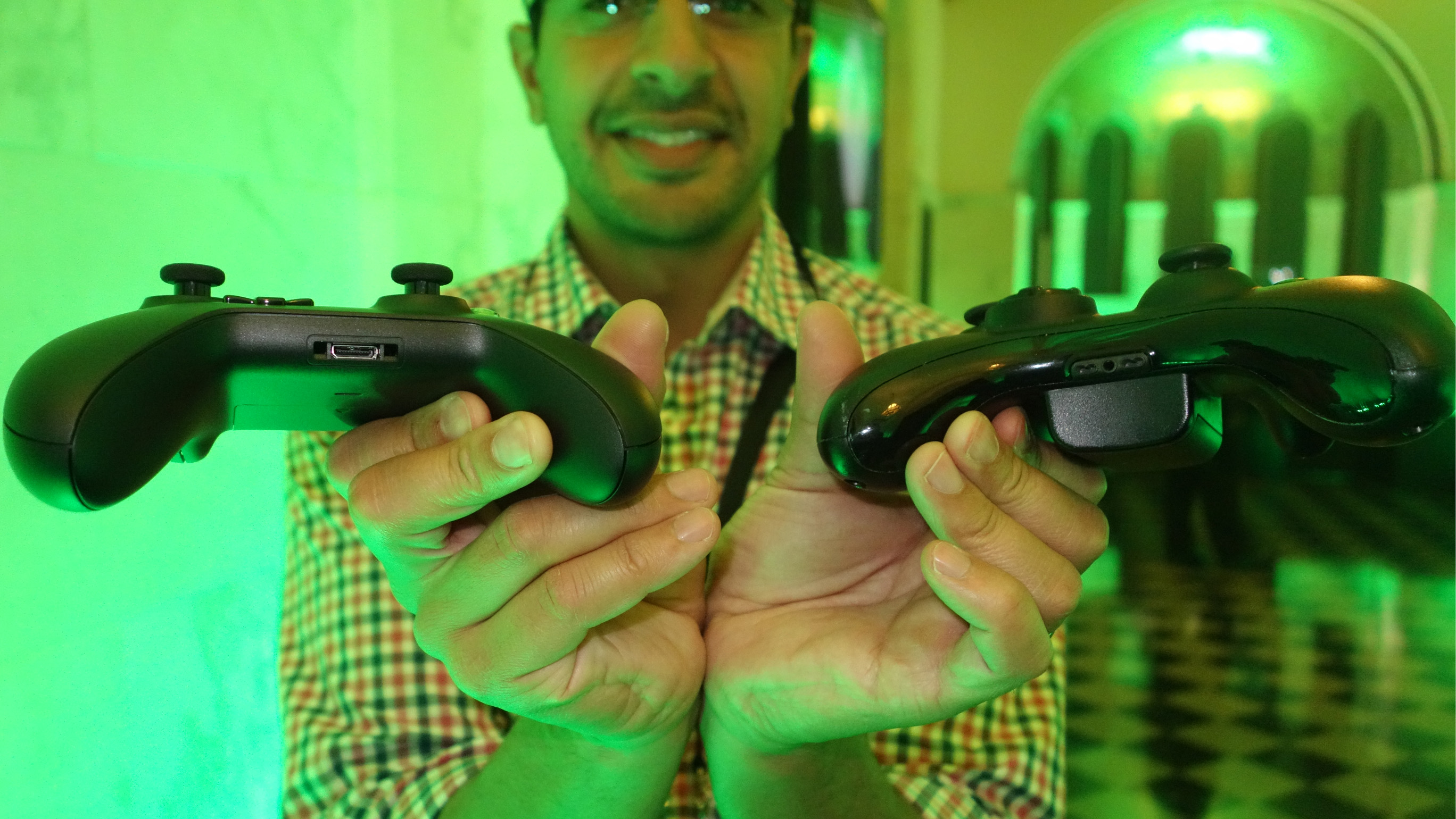 Xbox One vs Xbox 360 controller comparison
