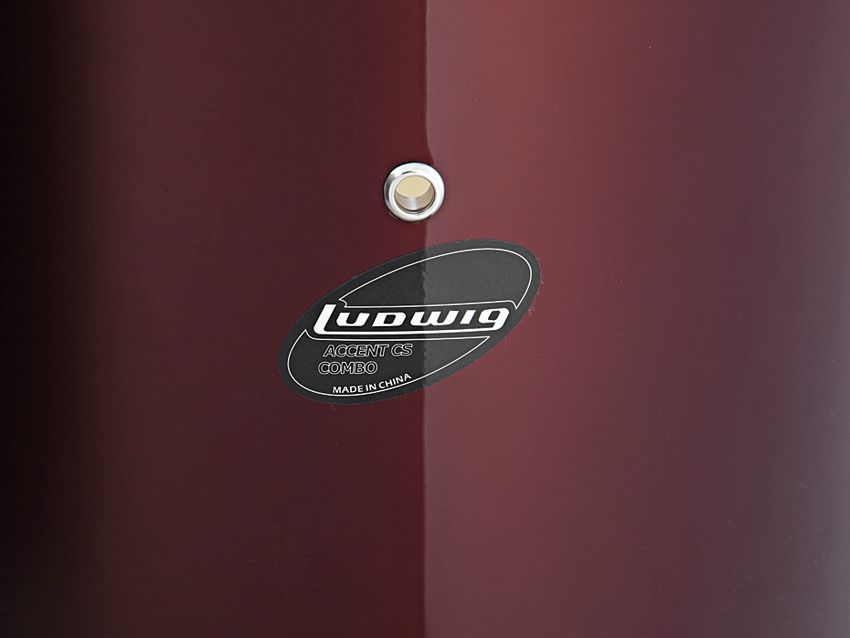 Little touches, such as the Small Classic lugs, serve to remind that this is definitely a Ludwig kit.
